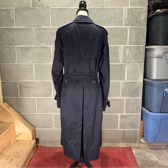 Burberry trench coat. *BLACK FRIDAY SPECIAL ONLY* - Picture 6 of 14